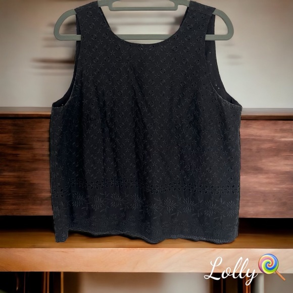 Loft Eyelet V-Back Shell Black Tank - Picture 3 of 7